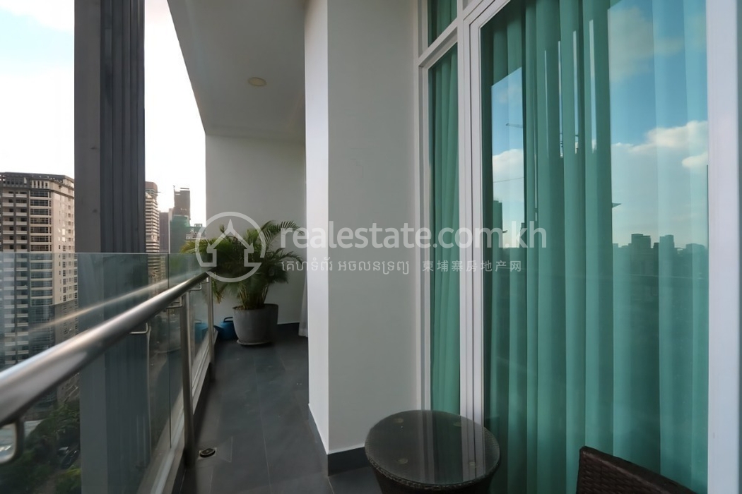 292390_luxurious_3_bedrooms_serviced_apartment_for_rent_in_bkk1 (17).jpg