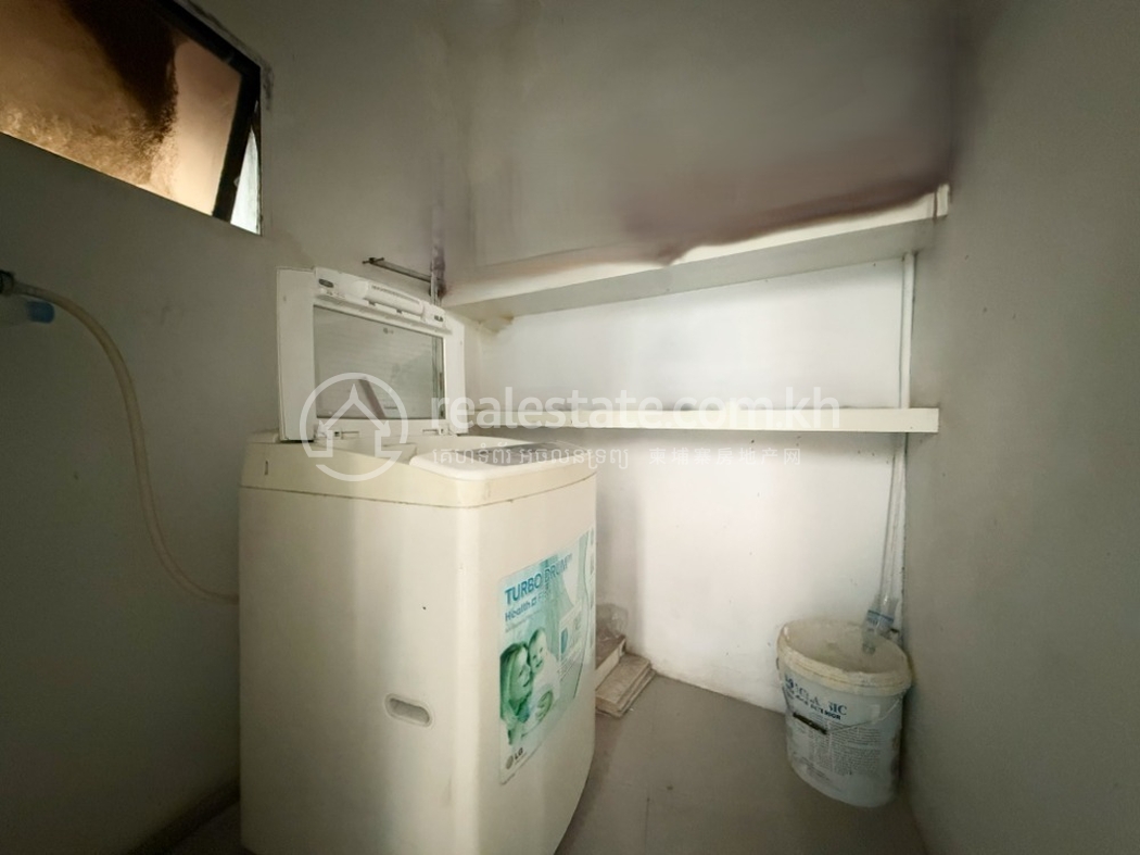 Edited R-6856 IMG_6518 (4).jpg
