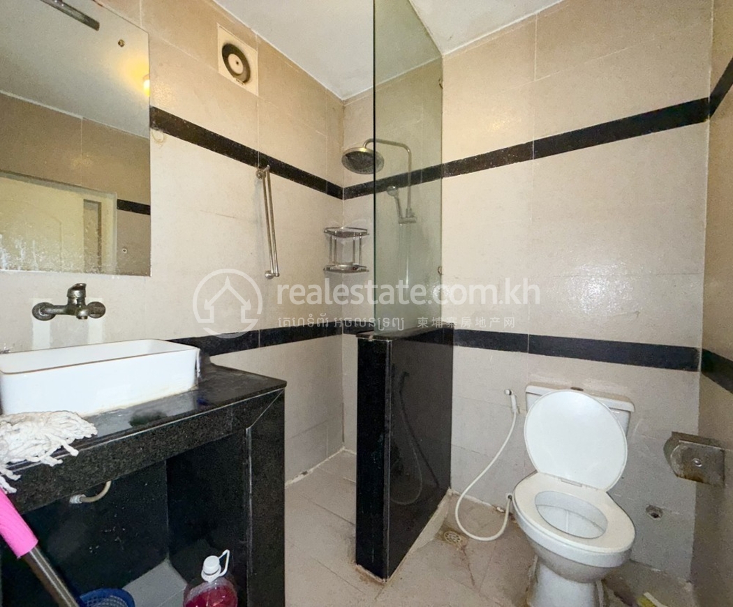 Edited R-6856 IMG_6518 (8).jpg