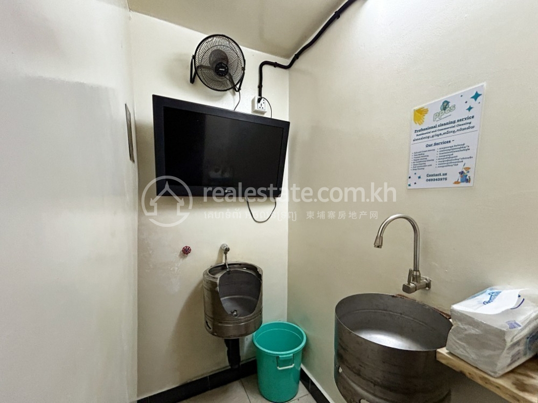Edited REAKH-7713-58962 IMG_1222 (8).jpg