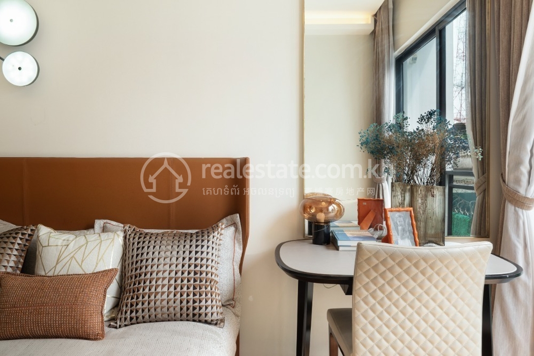 Mock up 1-bedroom-Le Conde P1649979 (2).jpg
