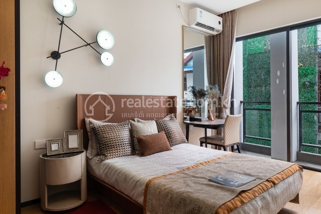 Mock up 1-bedroom-Le Conde P1649979 (3).jpg