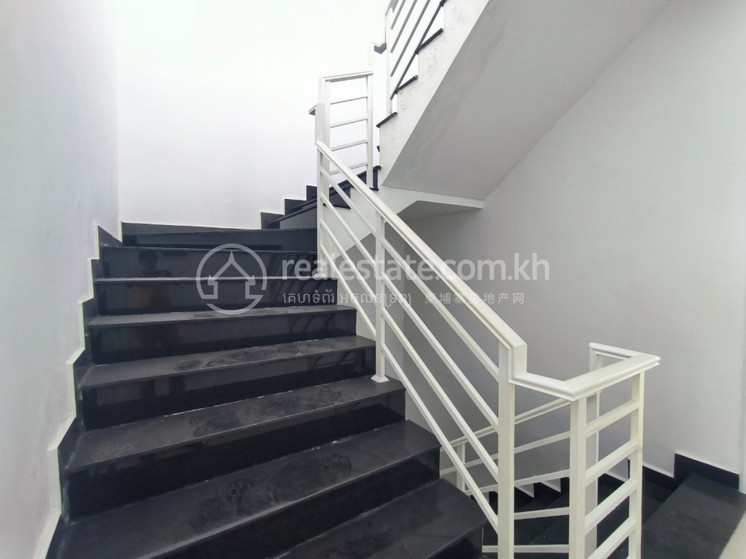 Mockup IMG_20241027_124603_887 (2).jpg
