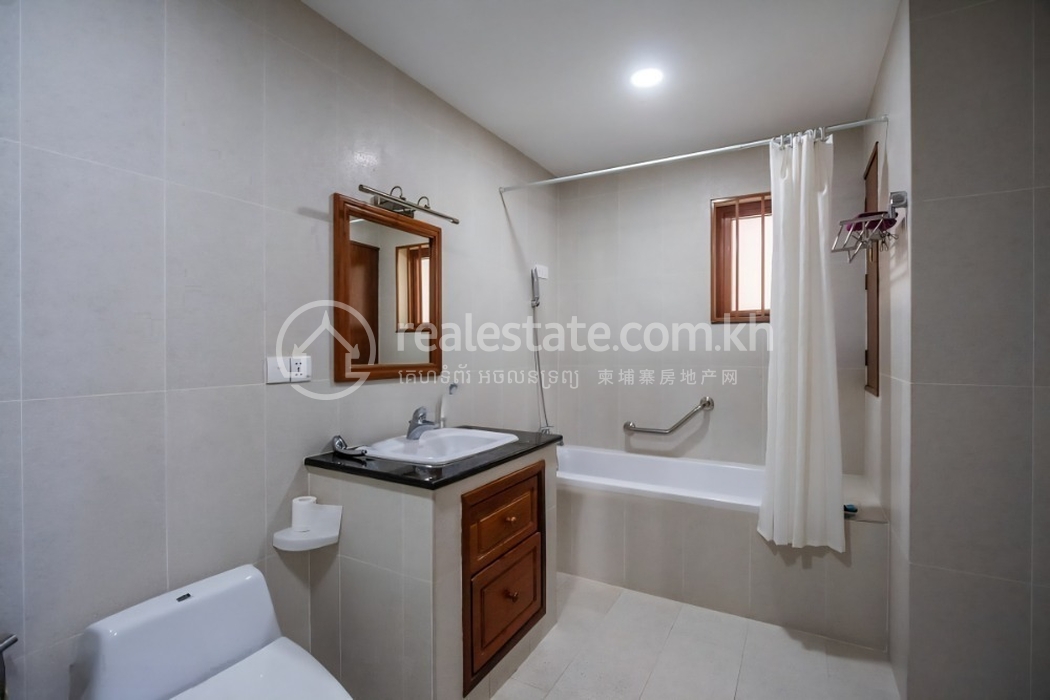 4_bedroom_penthouse_serviced_apartment_for_rent_in_bkk1_2923901 (10).jpg