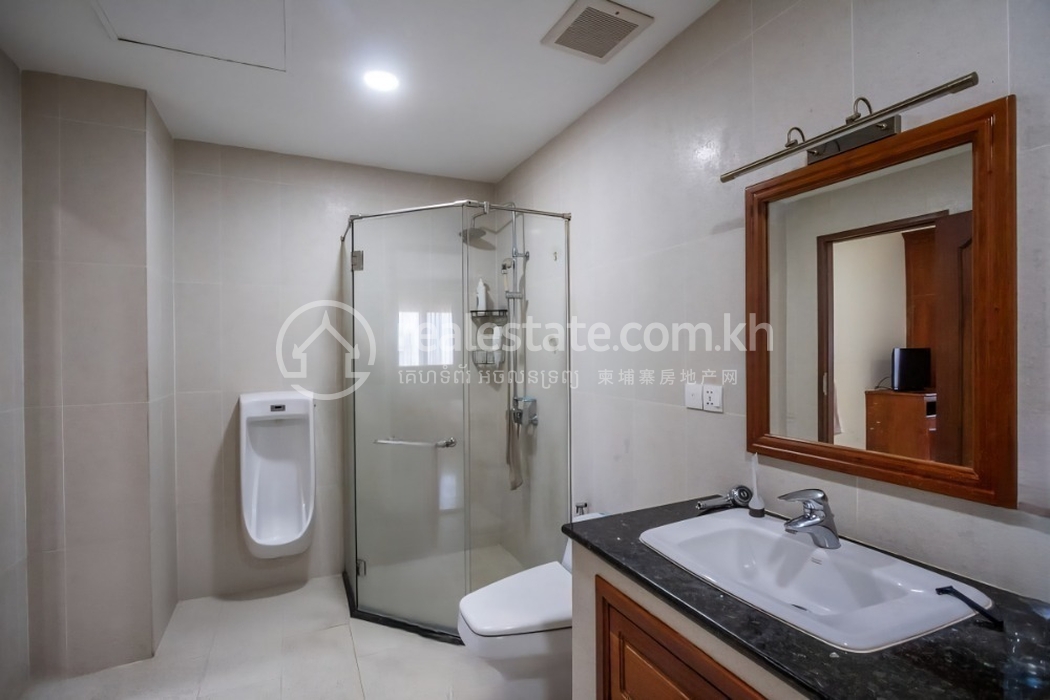 4_bedroom_penthouse_serviced_apartment_for_rent_in_bkk1_2923901 (11).jpg