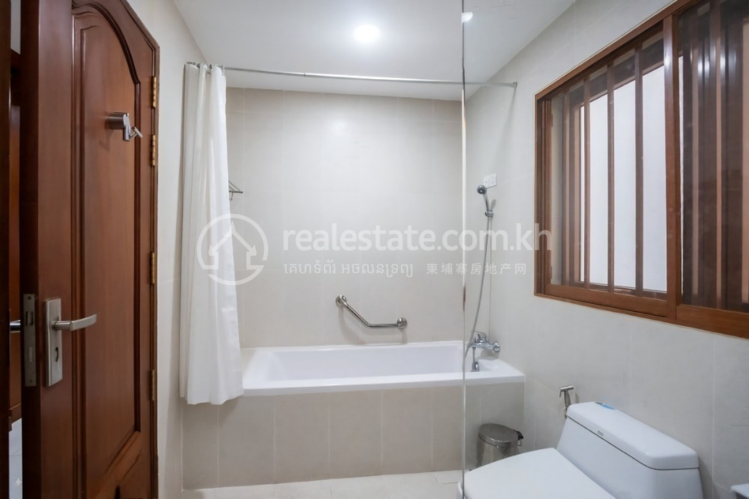 4_bedroom_penthouse_serviced_apartment_for_rent_in_bkk1_2923901 (14).jpg
