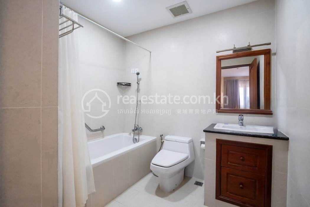 4_bedroom_penthouse_serviced_apartment_for_rent_in_bkk1_2923901 (17).jpg