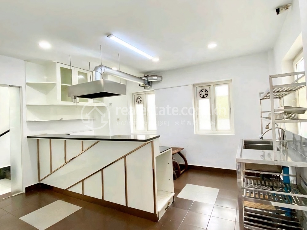 building-for-rent-bkk3-845940175505476017048493-e(1).jpg