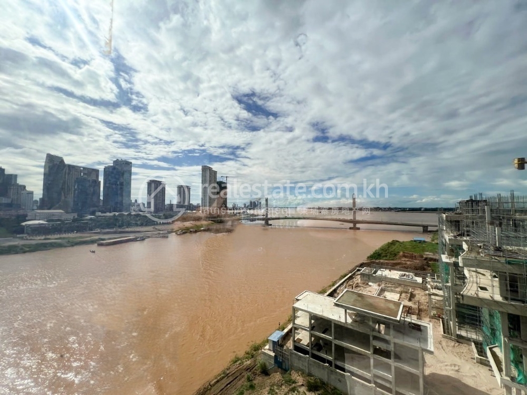 Edited R-7894 photo_2025-08-13_15-32-45 (12).jpg