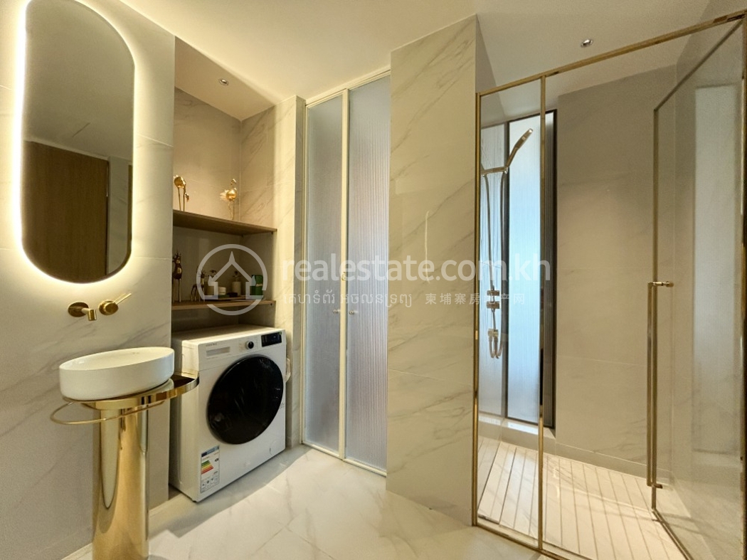 Edited R-7900 IMG_3200 (6).jpg