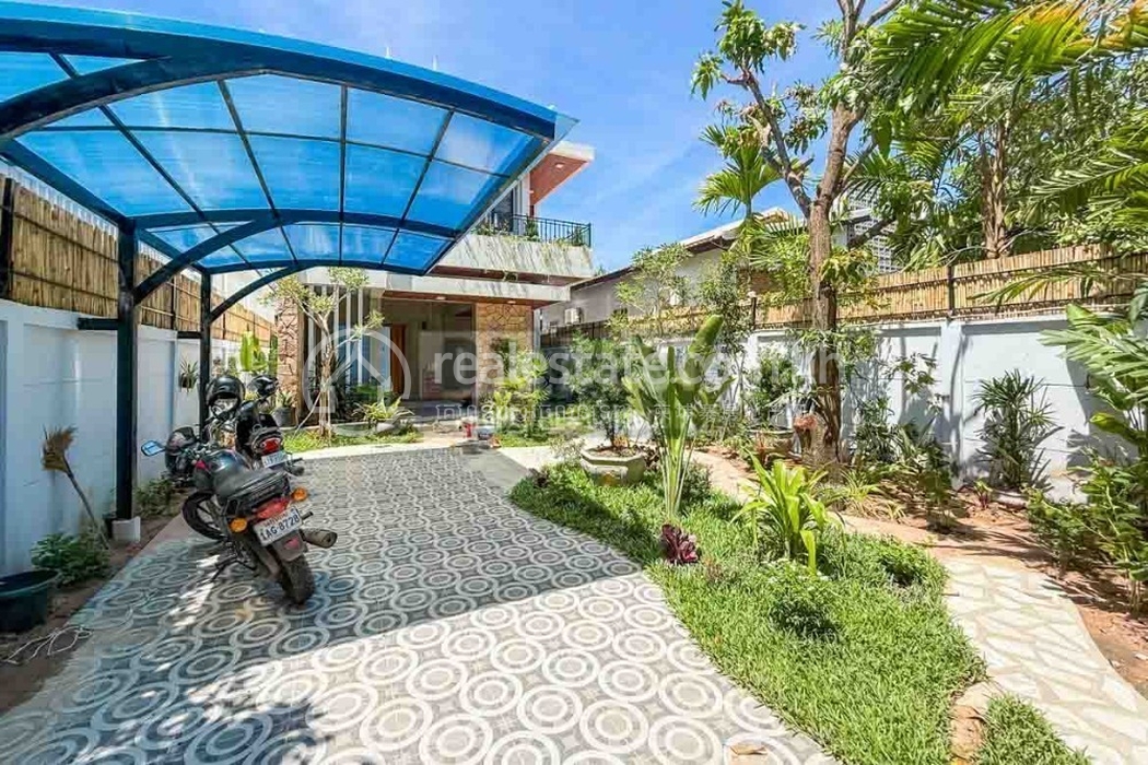Stunning 4 Bedroom House For Rent With Pool In Siem Reap - Cambodia-Garden.jpg