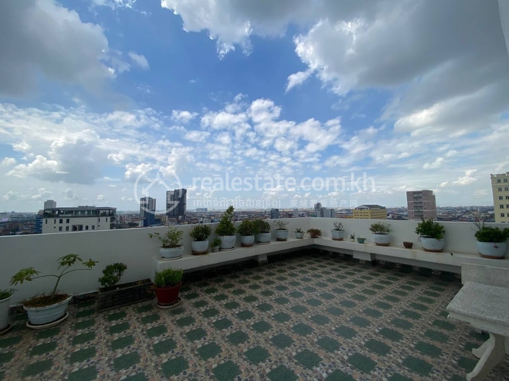 balcony.jpg