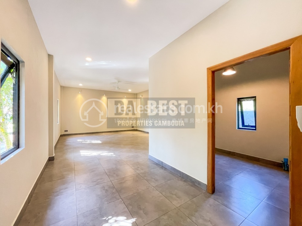 Private Villa 4 Bedrooms For Sale In Siem Reap - Bedroom.jpg