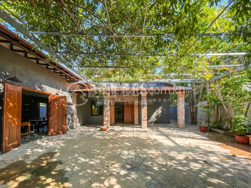Private Villa 4 Bedrooms For Sale In Siem Reap_-2.jpg