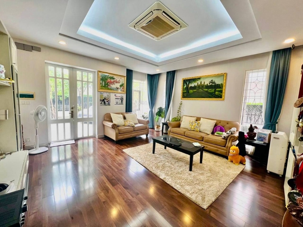 residential Villa for sale v Nirouth ID 264305 1