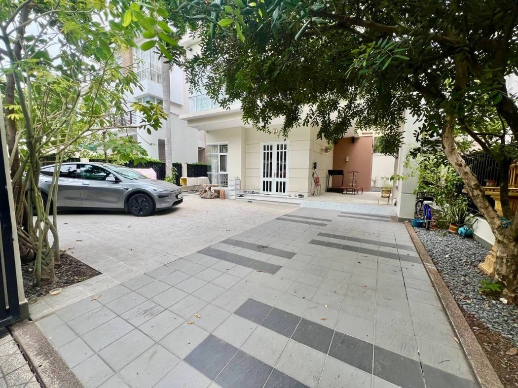 residential Villa for sale v Nirouth ID 264305 9