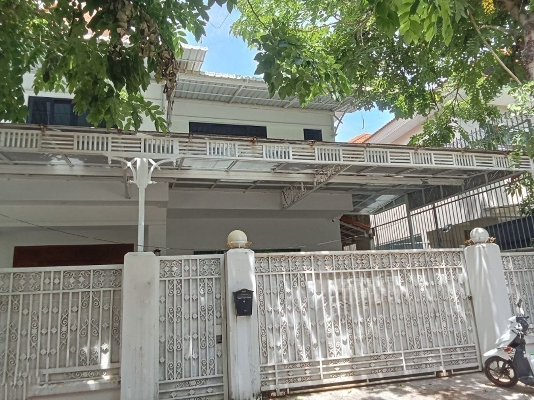 residential Villa for sale & rent v Tonle Bassac ID 265570 4