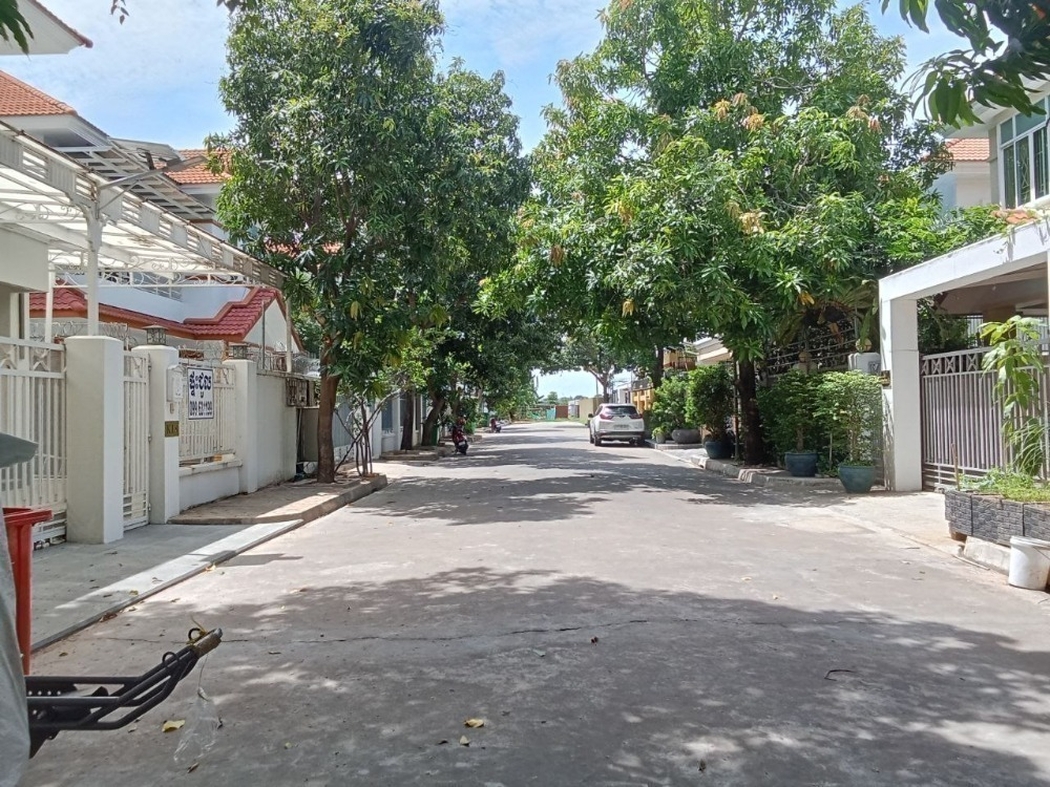residential Villa for sale & rent v Tonle Bassac ID 265570 14