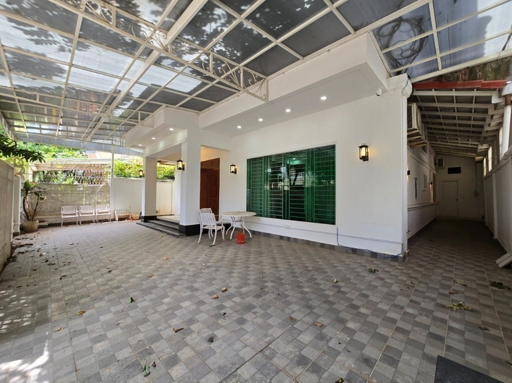 residential Villa for sale & rent v Tonle Bassac ID 265570 5