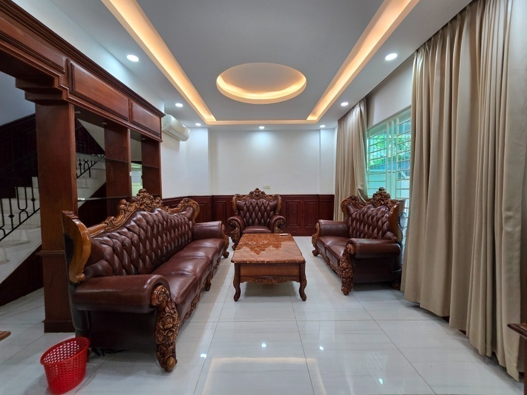 residential Villa for sale & rent v Tonle Bassac ID 265570 3