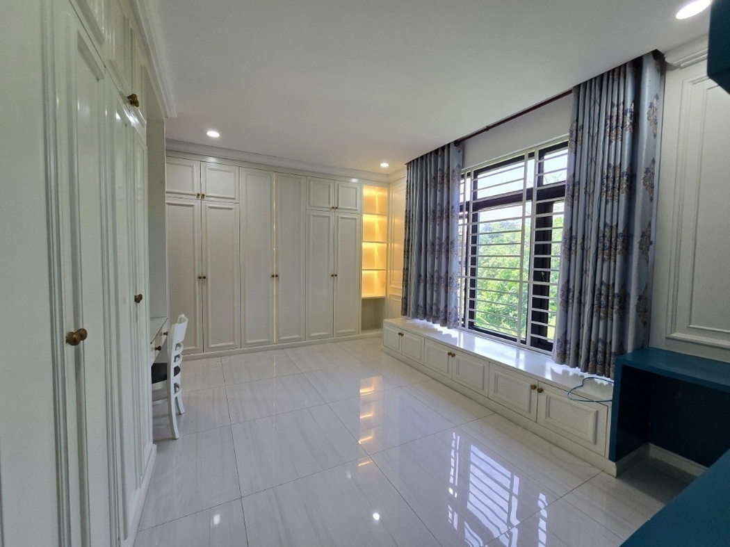 residential Villa for sale & rent v Tonle Bassac ID 265570 15