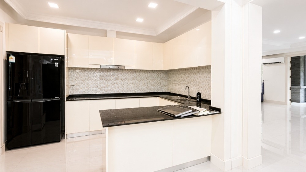residential Villa for rent v Nirouth ID 265361 10