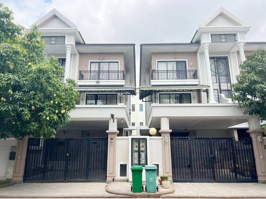 residential Twin Villa for rent v Chak Angrae Kraom ID 266442