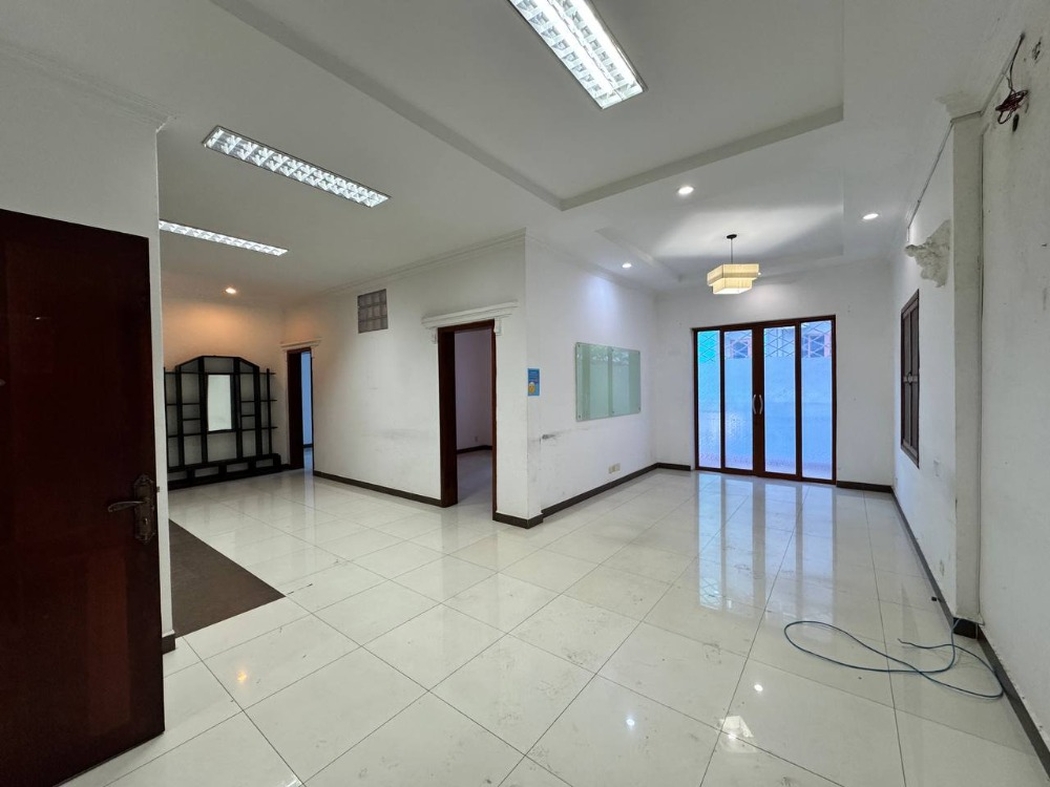 residential Villa for rent v Chakto Mukh ID 267862 1