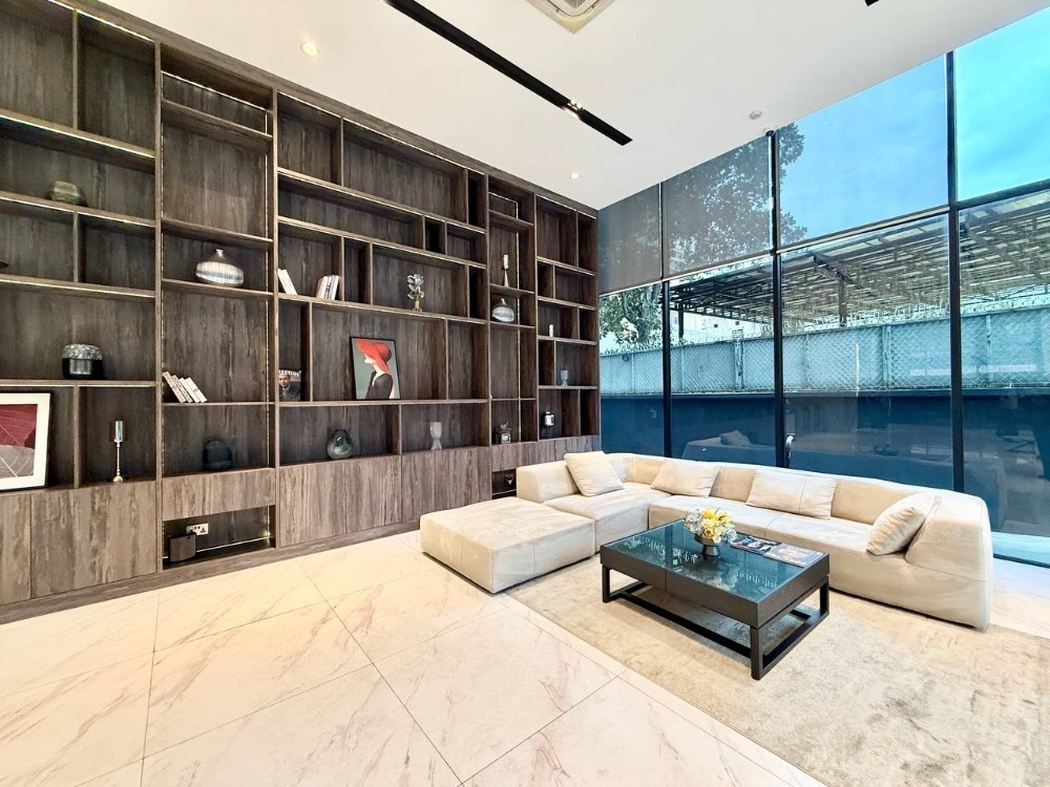 residential Condo for sale & rent v BKK 1 ID 268110 20