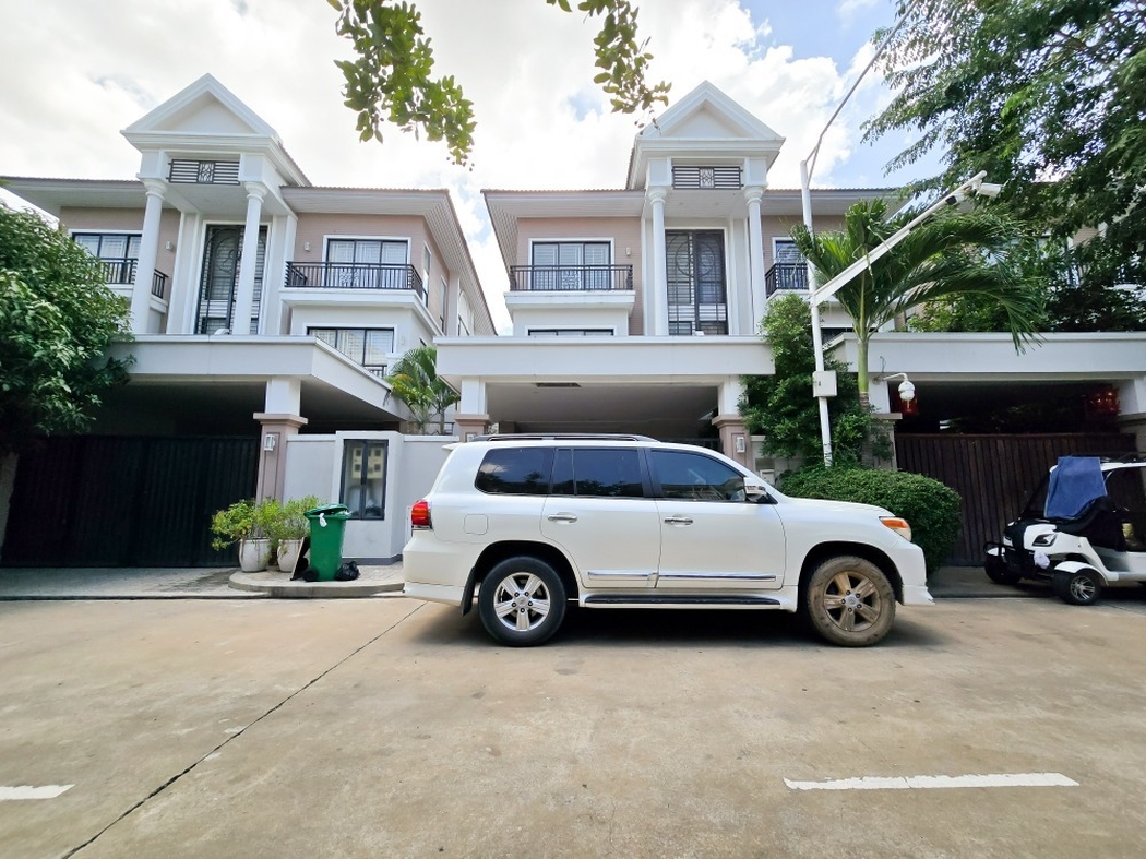 residential Twin Villa for sale v Nirouth ID 269277