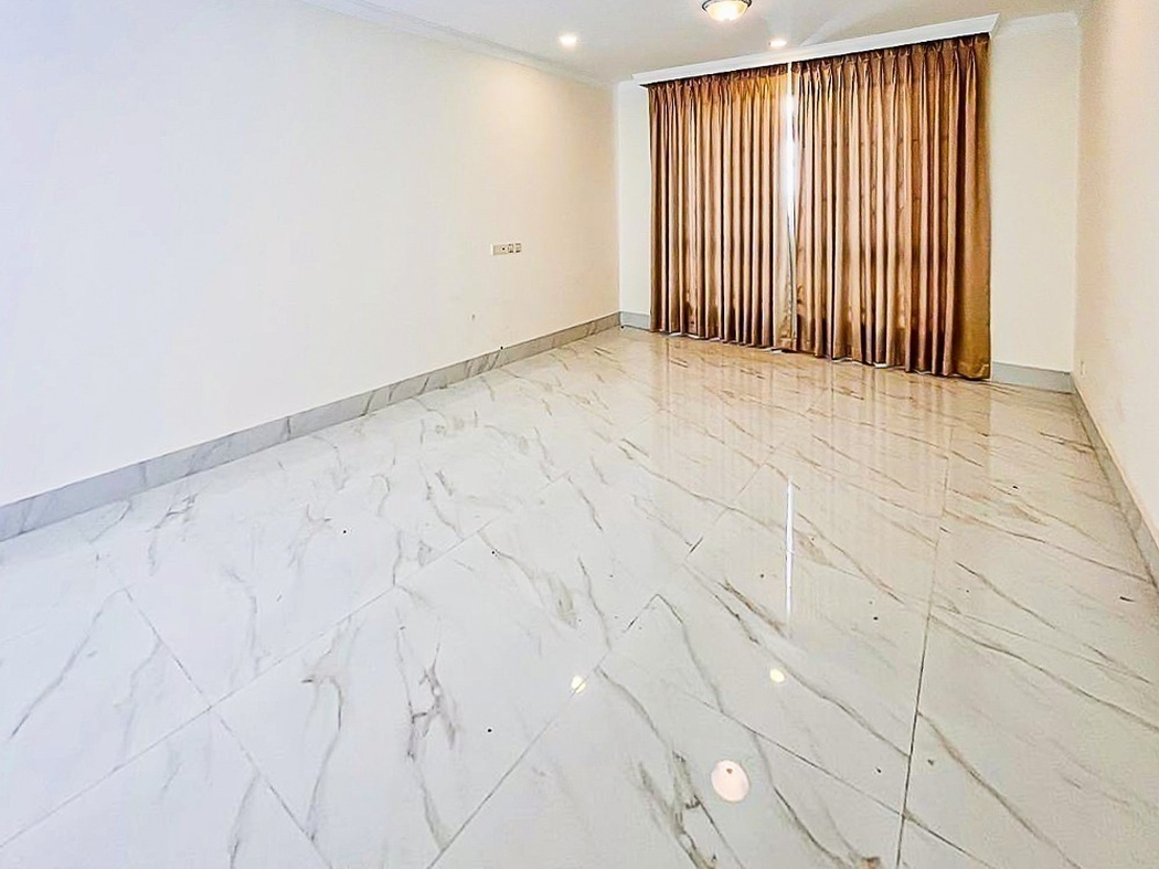 residential Villa for rent v Nirouth ID 237642 8