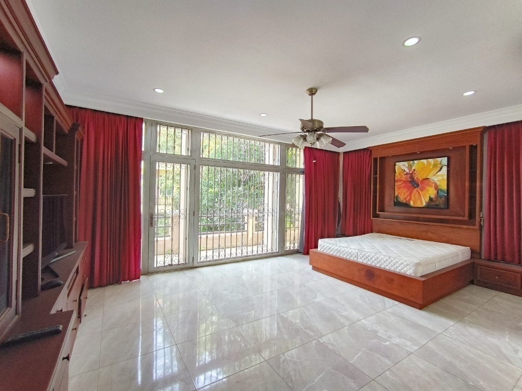 residential Villa for rent v Tonle Bassac ID 239934 18