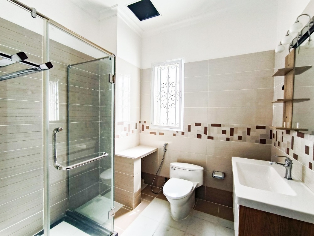 residential Villa for rent v Tonle Bassac ID 239934 25