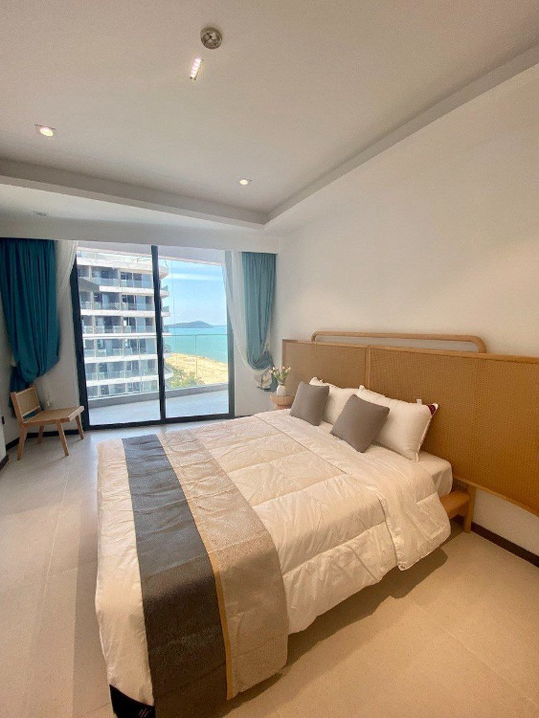 residential Condo for sale v Ream ID 240601 2