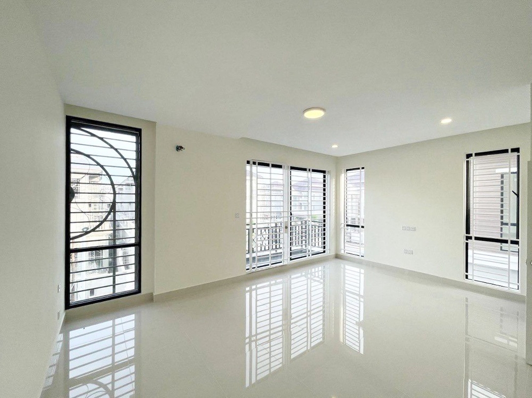 residential Twin Villa for rent v Veal Sbov ID 242312 8
