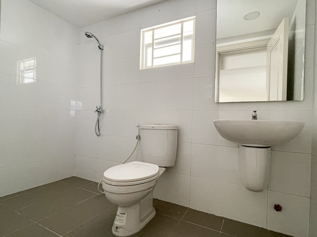 residential Villa for sale v Chak Angrae Kraom ID 243923 10