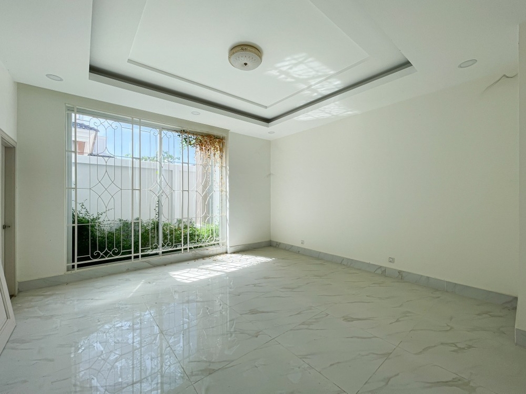 residential Villa for sale v Chak Angrae Kraom ID 243923 12