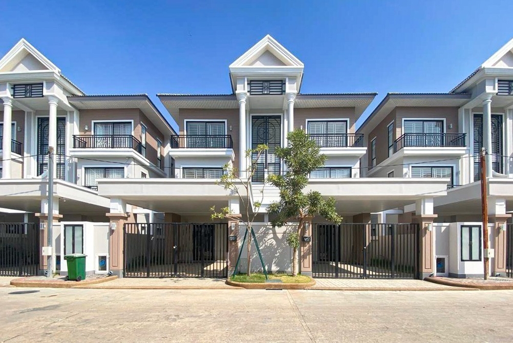 residential Twin Villa for rent v Chak Angrae Kraom ID 245006