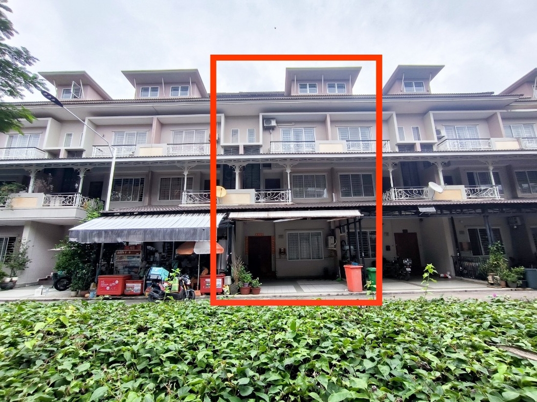 residential Unit for rent v Nirouth ID 245985