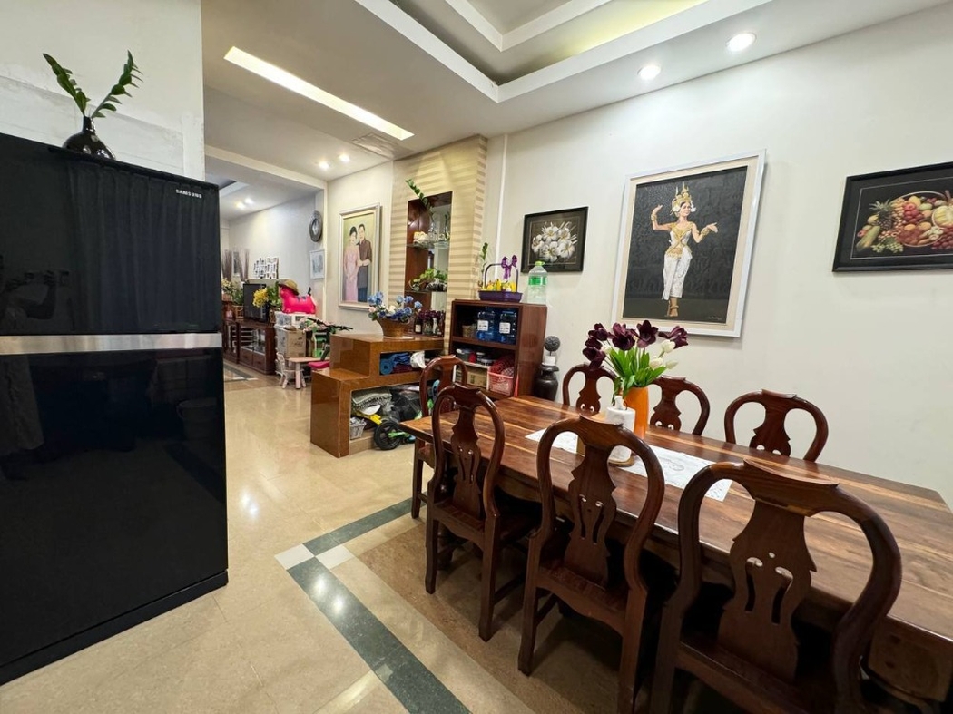 residential Villa for sale v Chbar Ampov I ID 247529 6