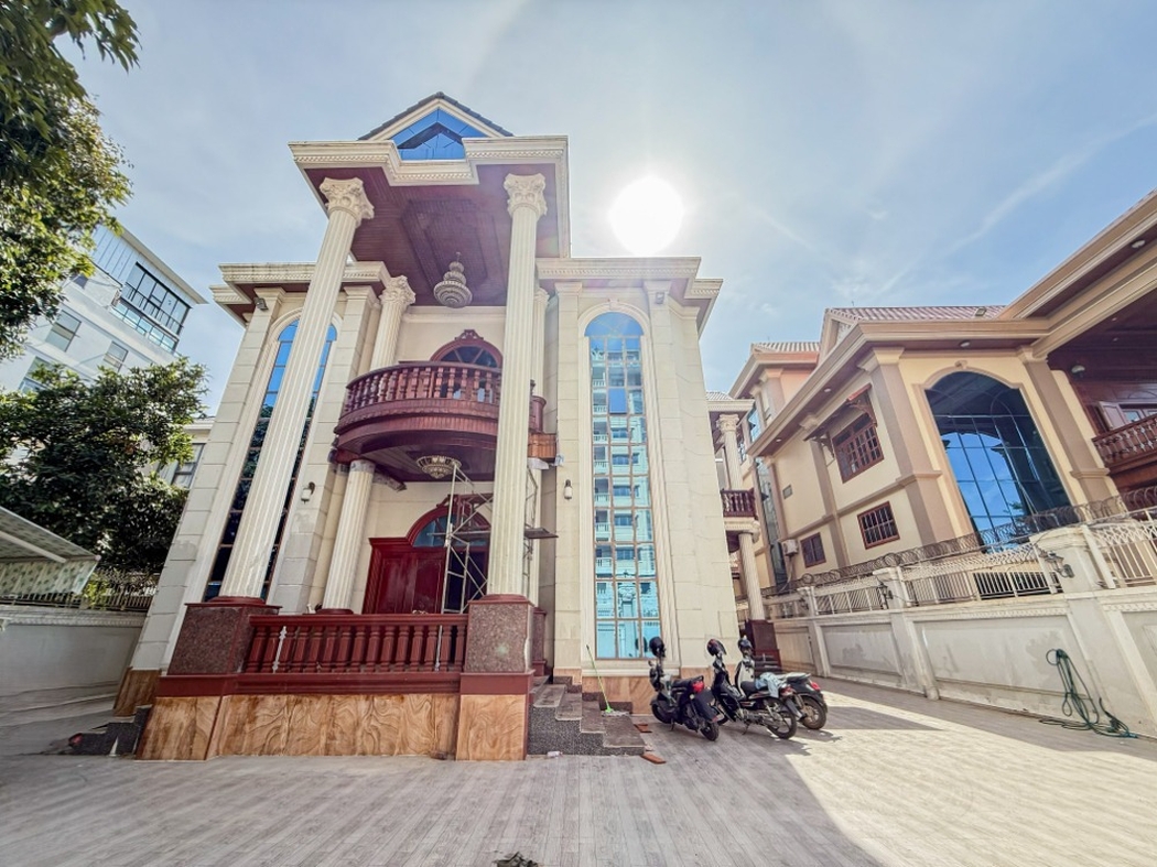 residential Villa for sale & rent v Boeung Kak 2 ID 247423 1