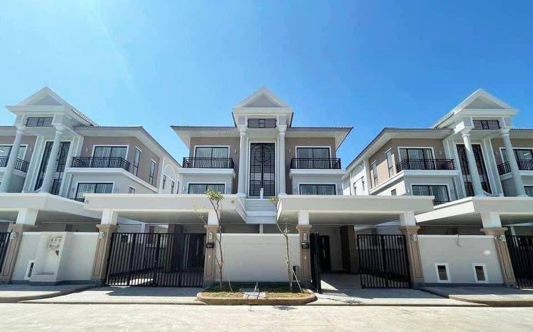 residential Twin Villa for sale v Nirouth ID 250867