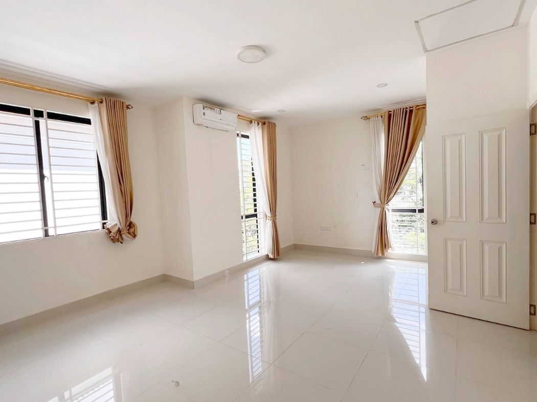residential Twin Villa for rent v Nirouth ID 252135 8