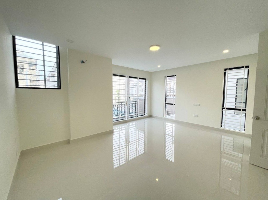 residential Twin Villa for sale v Nirouth ID 253697 8