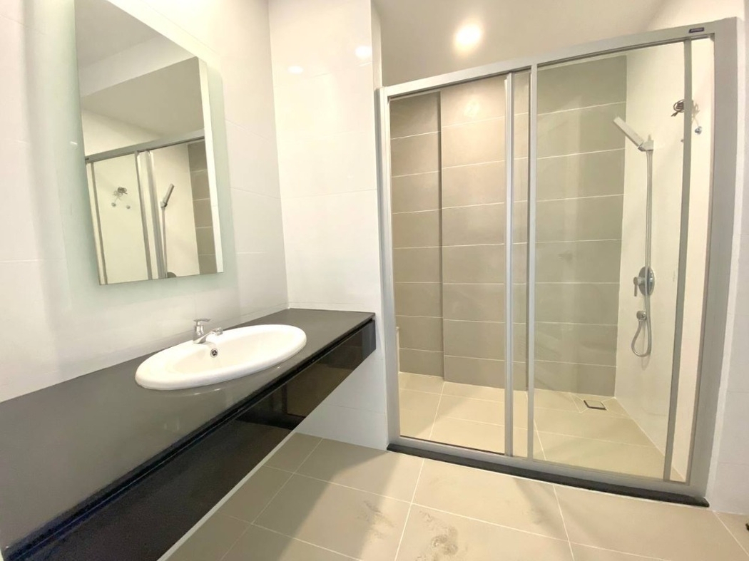 residential Unit for sale v Nirouth ID 255144 9