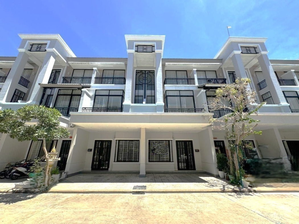 residential Unit for sale v Nirouth ID 255144