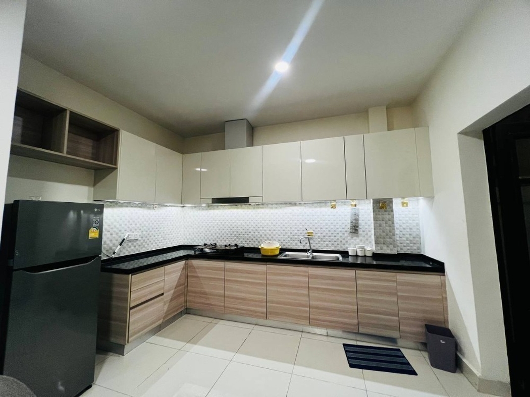 residential Unit for sale v Nirouth ID 255144 3