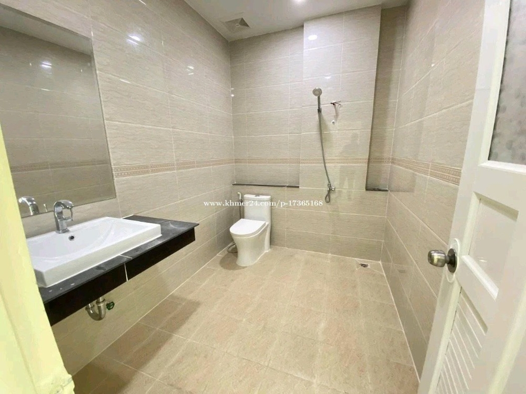 residential Retreat for sale v Chak Angrae Kraom ID 256637 8